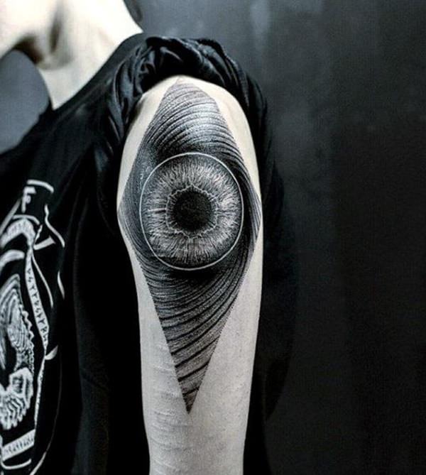tatouage yeux 236
