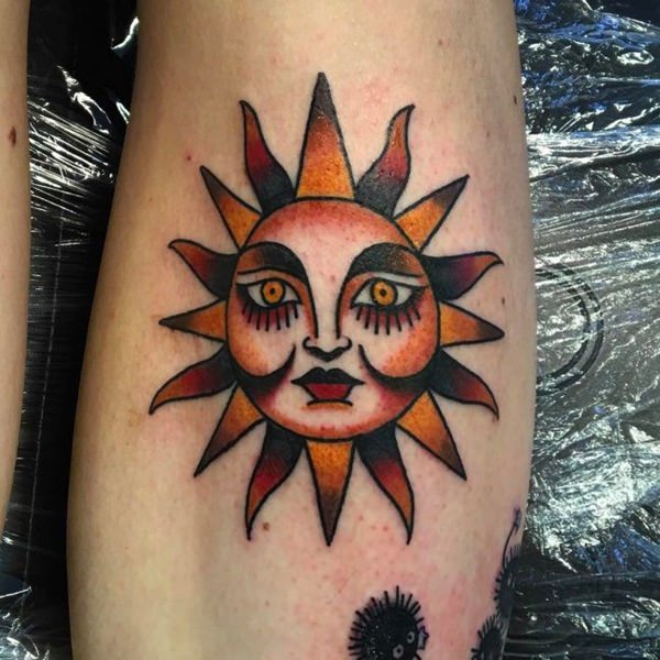 tatouage soleil 138