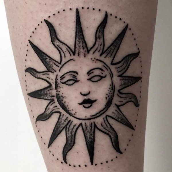 tatouage soleil 142