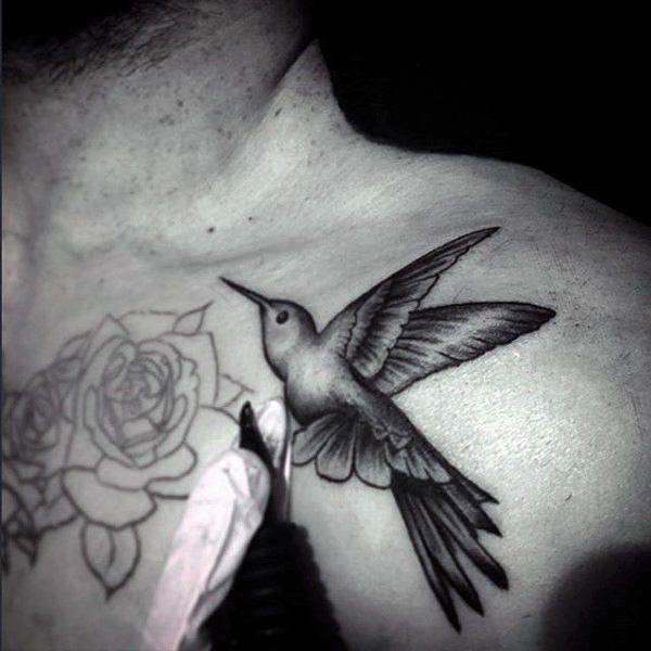 tatouage colibri 132