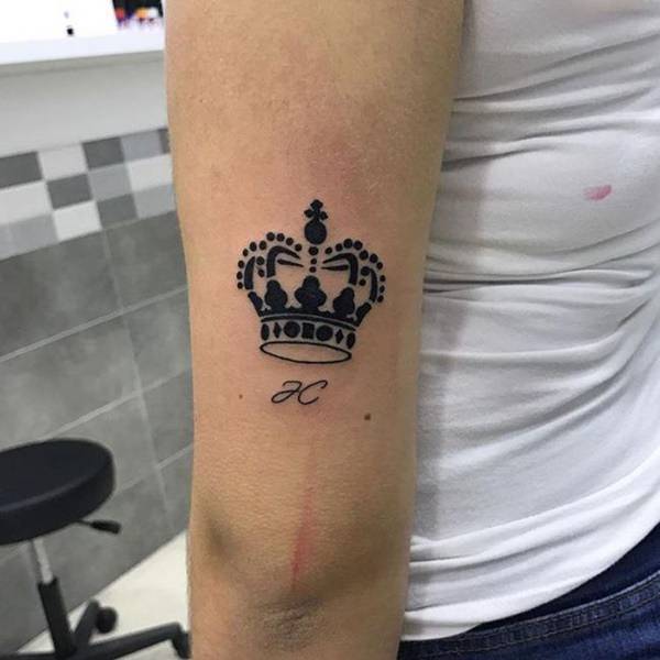 tatouage roi reine 122