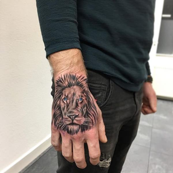 tatouage lion 166
