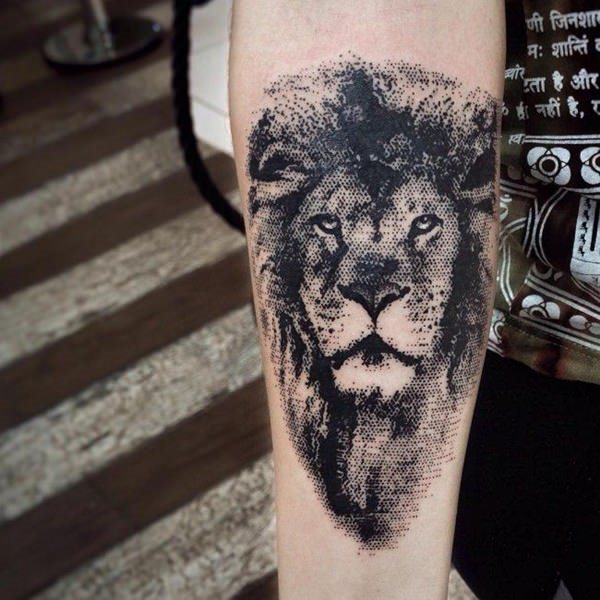 tatouage lion 215