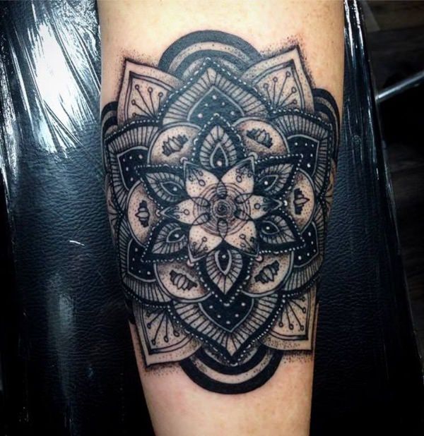 tatouage mandala 120
