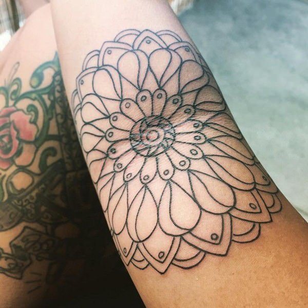 tatouage mandala 152