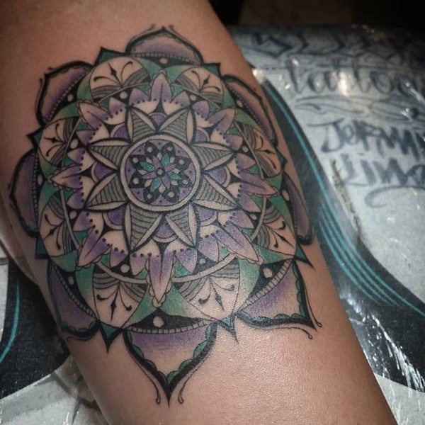 tatouage mandala 183