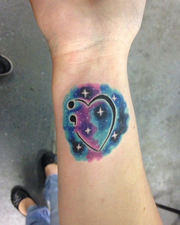 tatouage point virgule 130