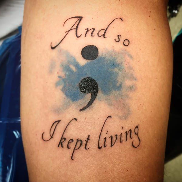 tatouage point virgule 174