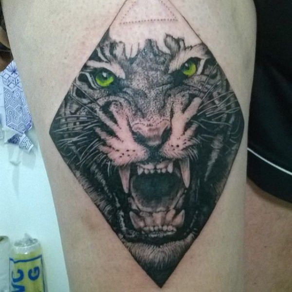 tatouage tiger 133