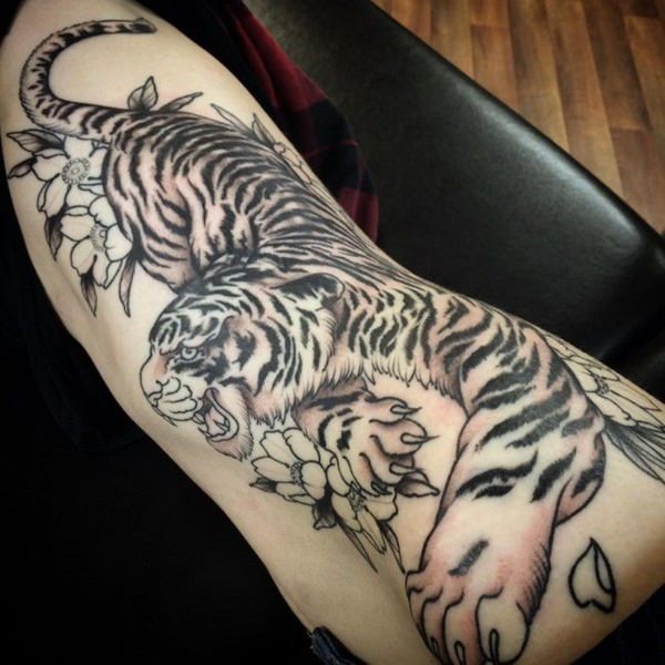 tatouage tiger 145