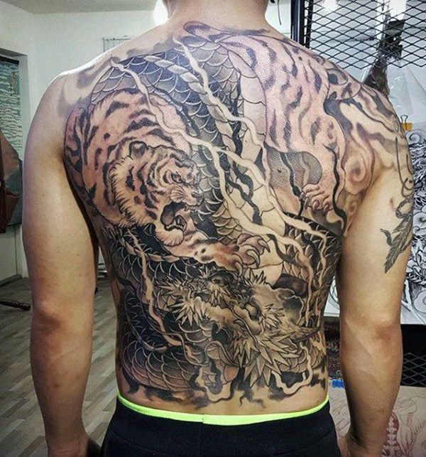 tatouage tiger 151