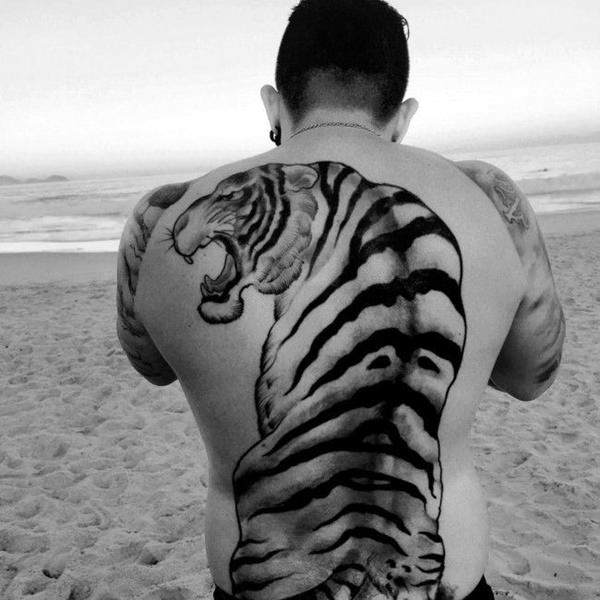 tatouage tiger 201