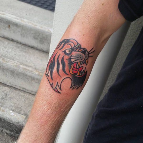 tatouage tiger 221