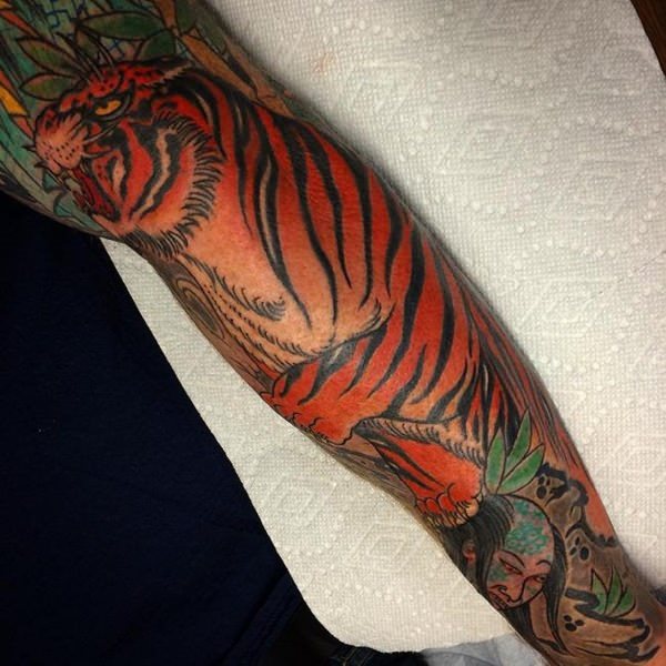 tatouage tiger 252