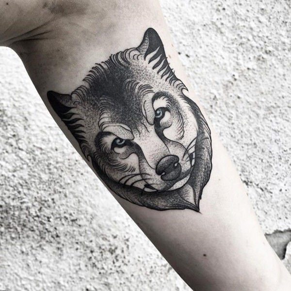 tatouage loup 127