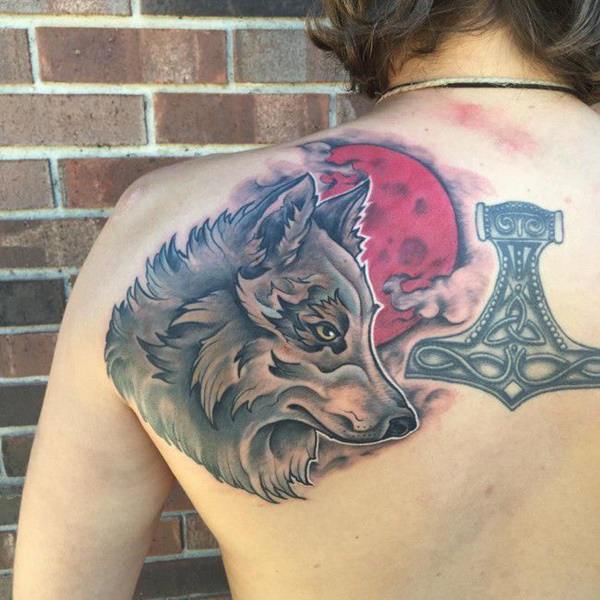 tatouage loup 209