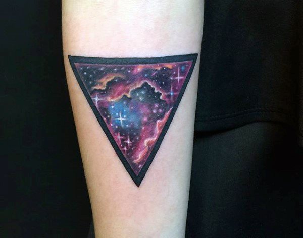 tatouage triangle 55