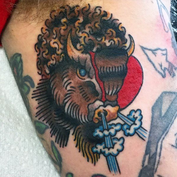 tatouage bison 47