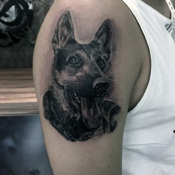 tatouage chien 110