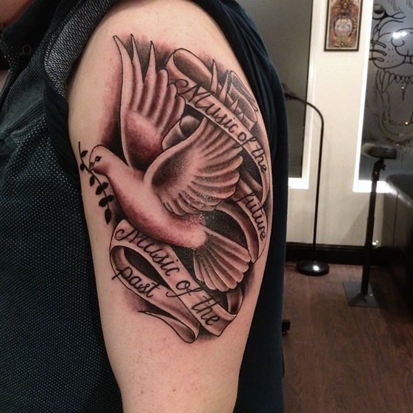 tatouage colombe 46