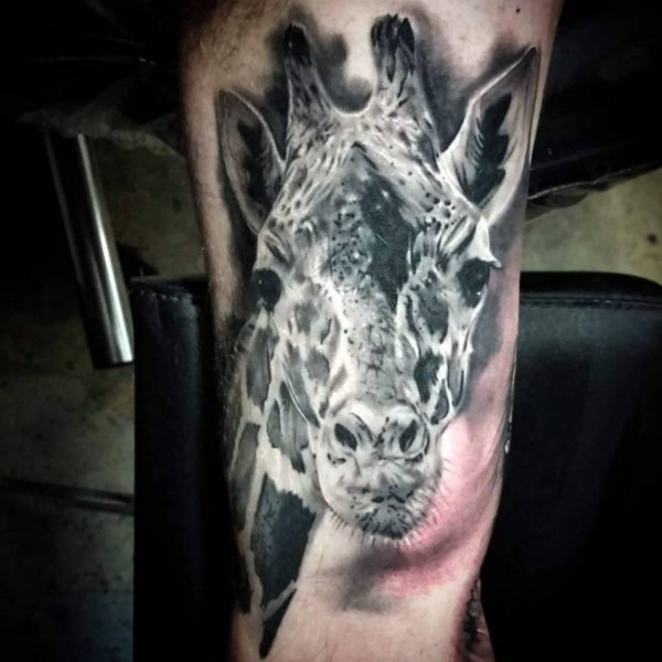 tatouage girafe 114