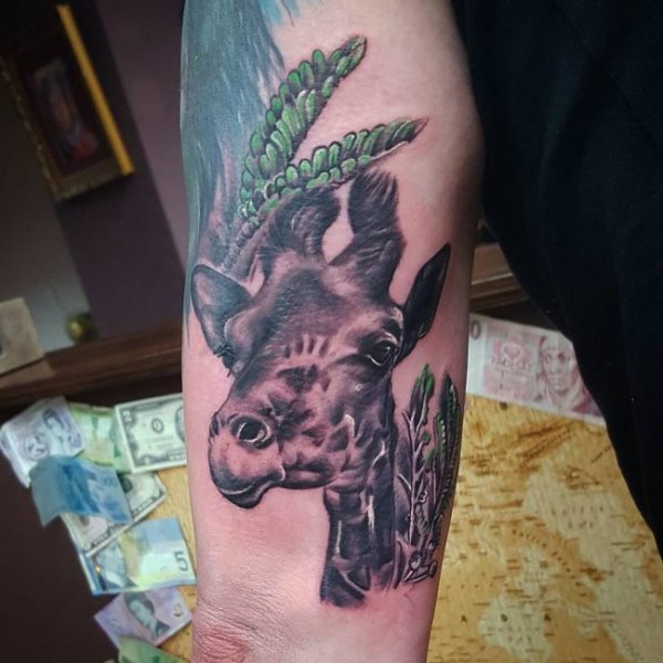 tatouage girafe 116