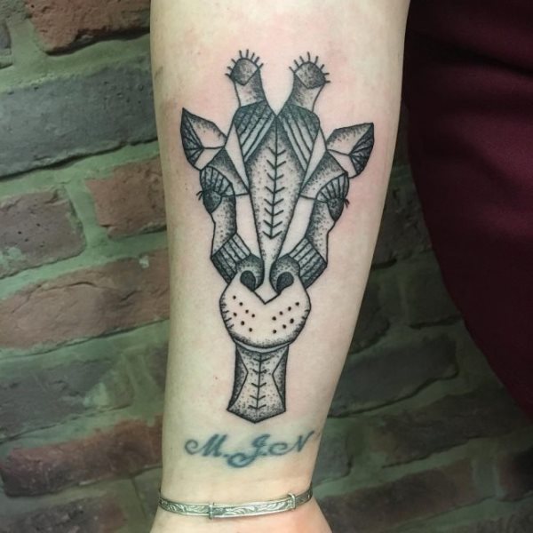 tatouage girafe 182