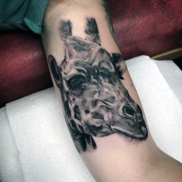 tatouage girafe 246
