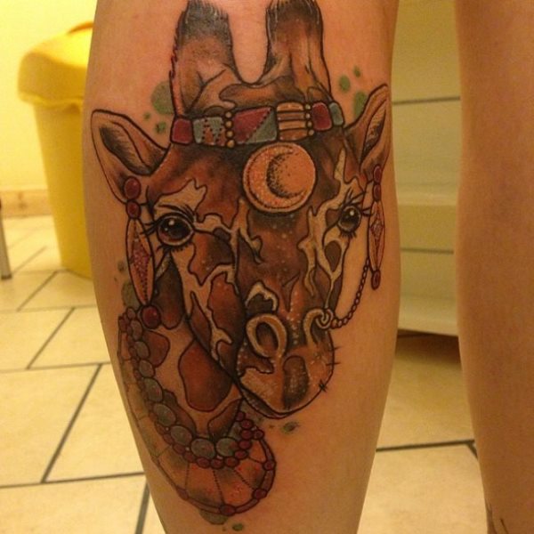 tatouage girafe 86