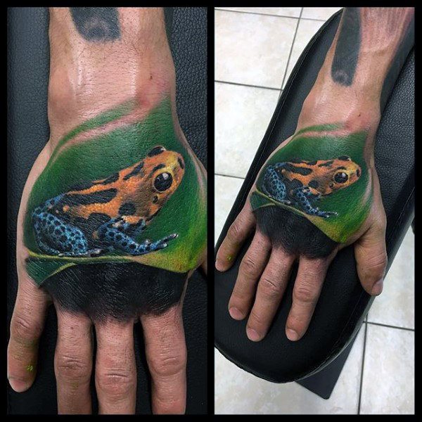 tatouage grenouille 240