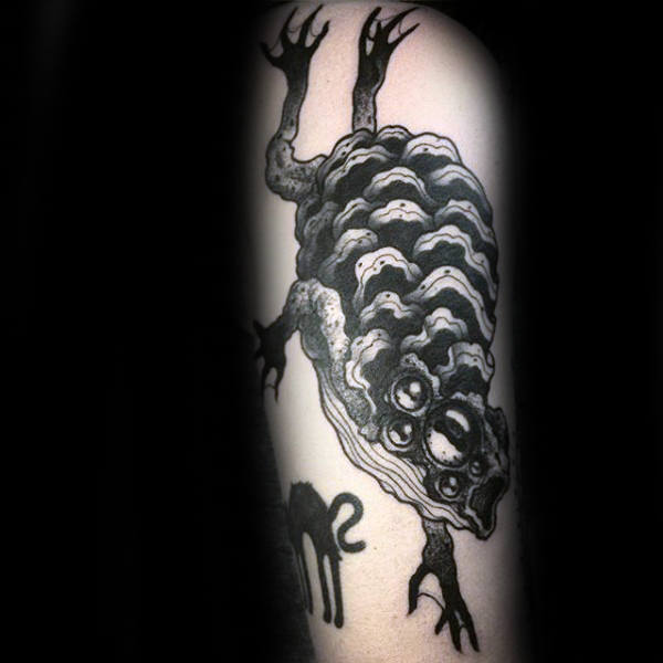 tatouage grenouille 242