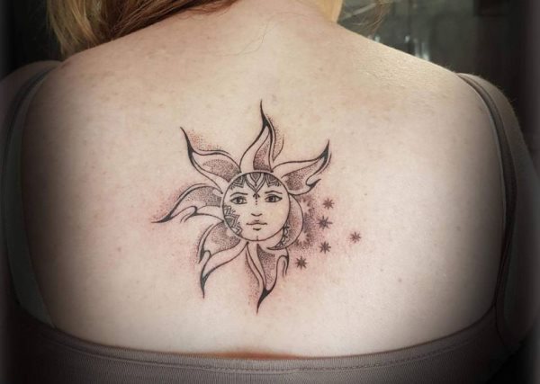 tatouage lune 182