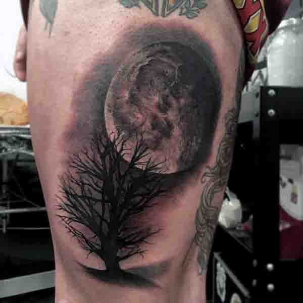 tatouage lune 36