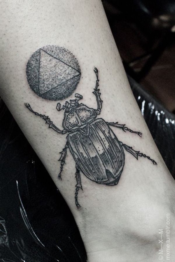 tatouage scarabee 114