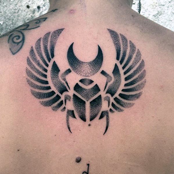 tatouage scarabee 142