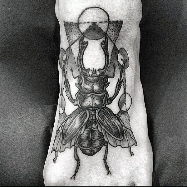 tatouage scarabee 154