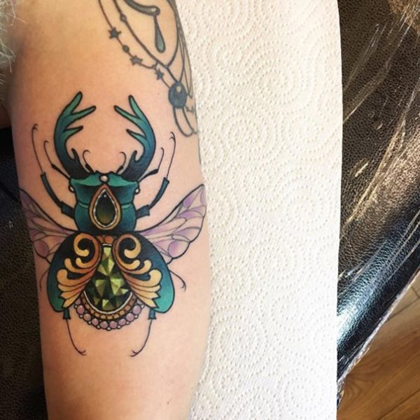 tatouage scarabee 98