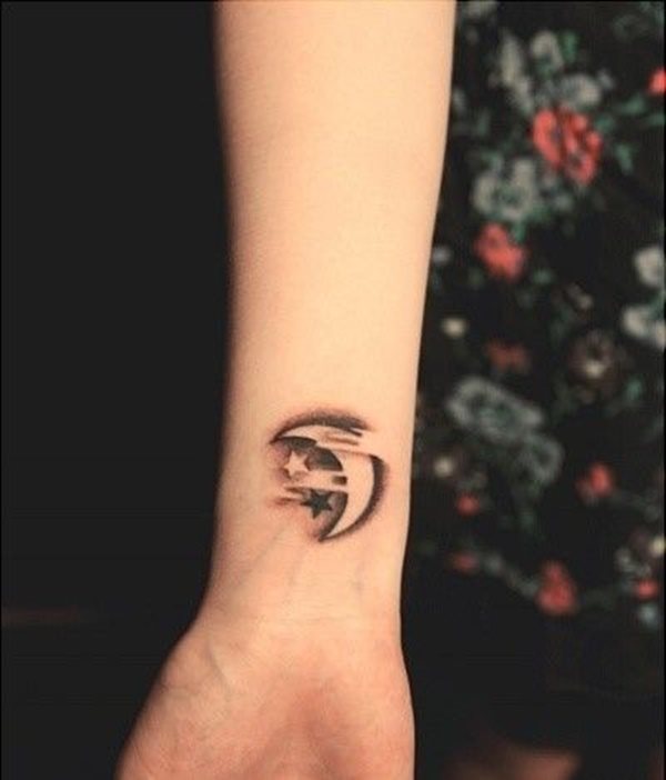 tatouage lune 369