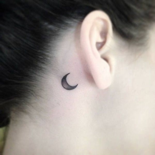 tatouage lune 449