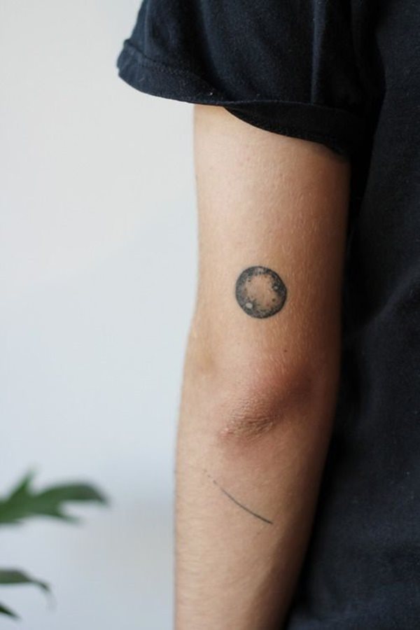 tatouage lune 597