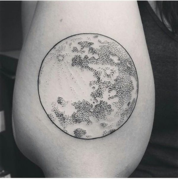 tatouage lune 621