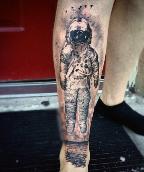 tatouage astronaute astronomie 165