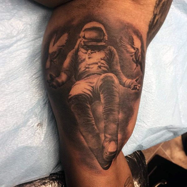 tatouage astronaute astronomie 189