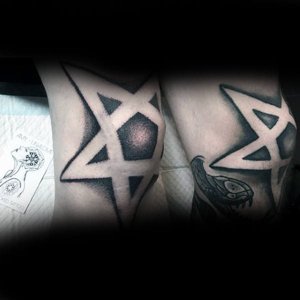 tatouage etoile pentagramme 09