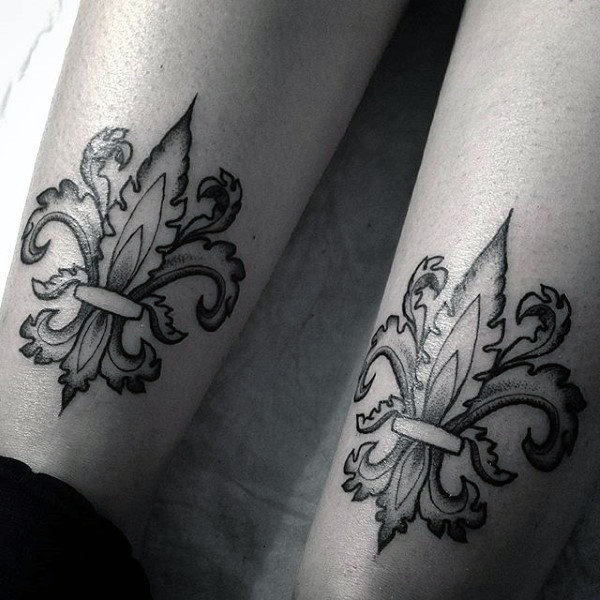 tatouage fleur de lys 07
