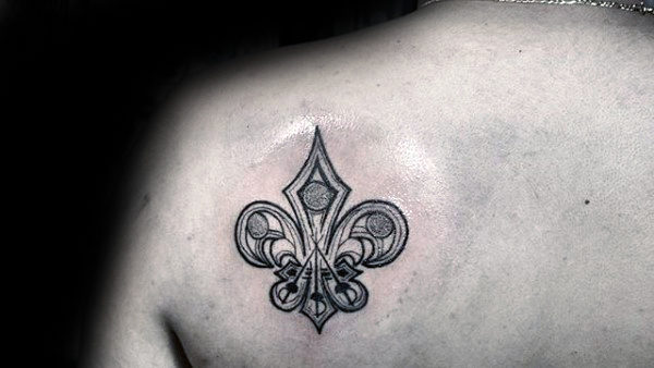 Signification De La Fleur De Lys En Tatouage 60 Tatouages de Fleur de Lys (Et leur signification)