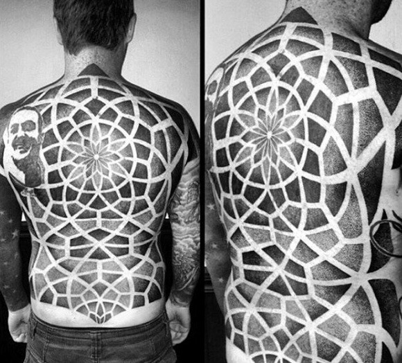 tatouage geometrie sacree 169