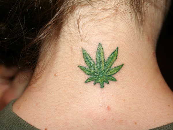 tatouage marijuana cannabis 07