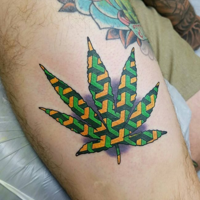 tatouage marijuana cannabis 49
