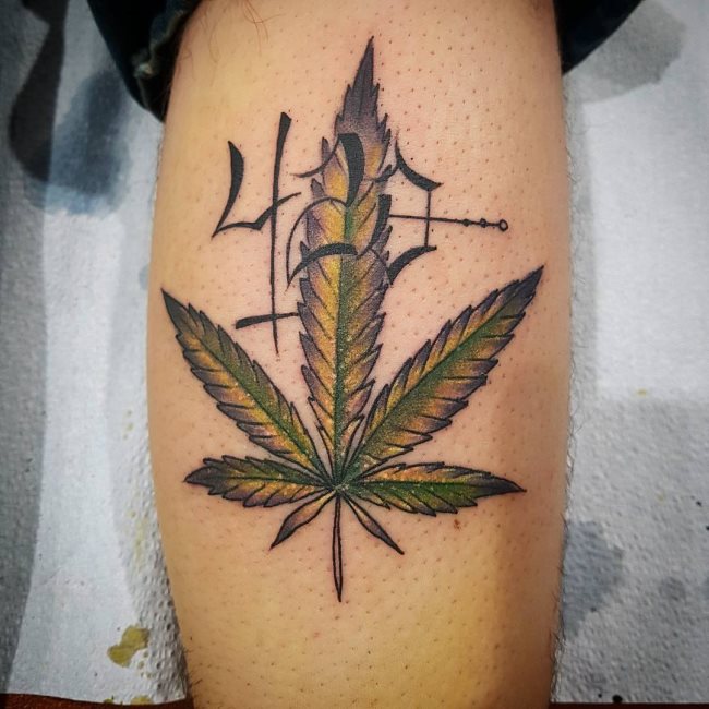 tatouage marijuana cannabis 51